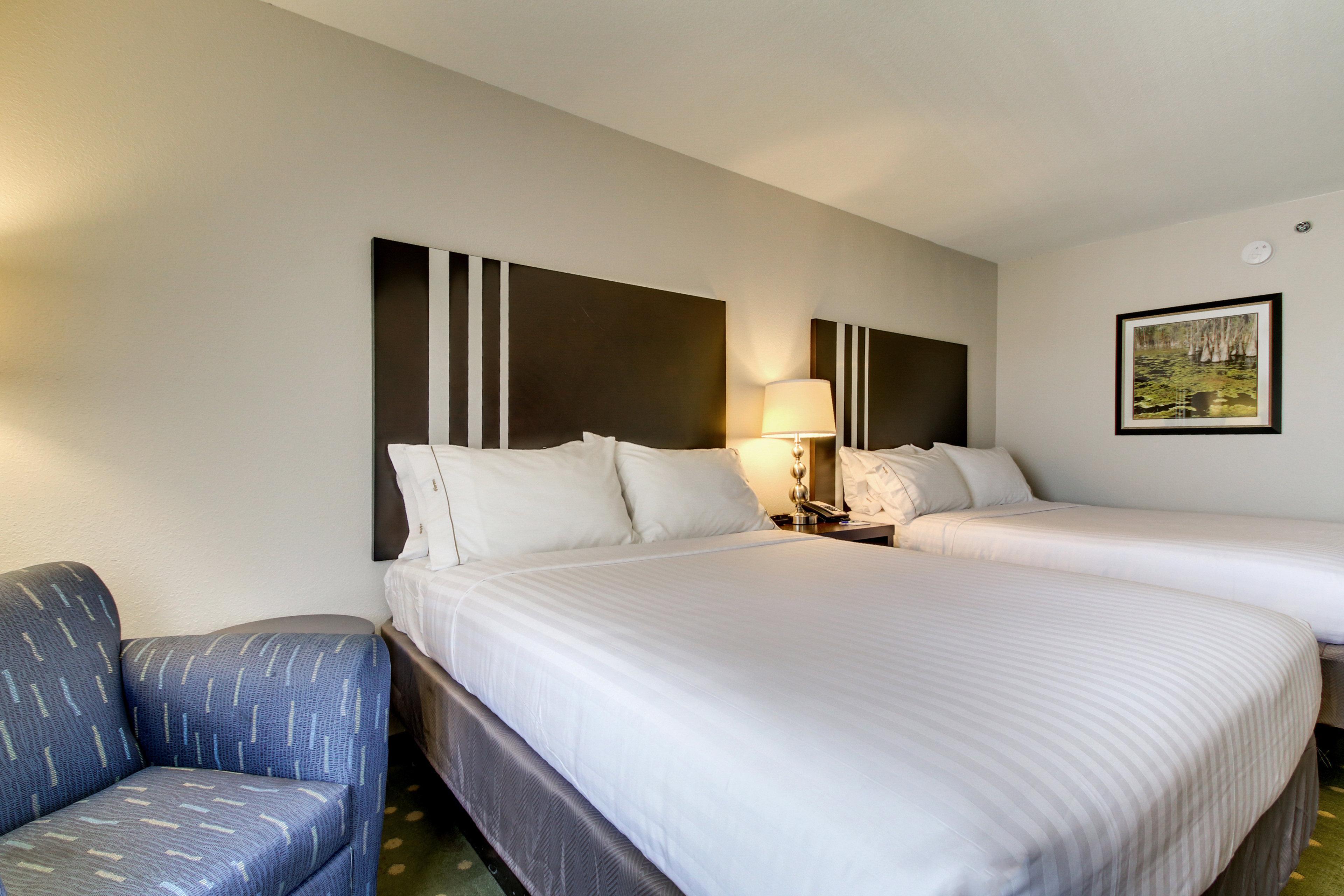 Holiday Inn Express Hotel & Suites Live Oak By Ihg Екстериор снимка