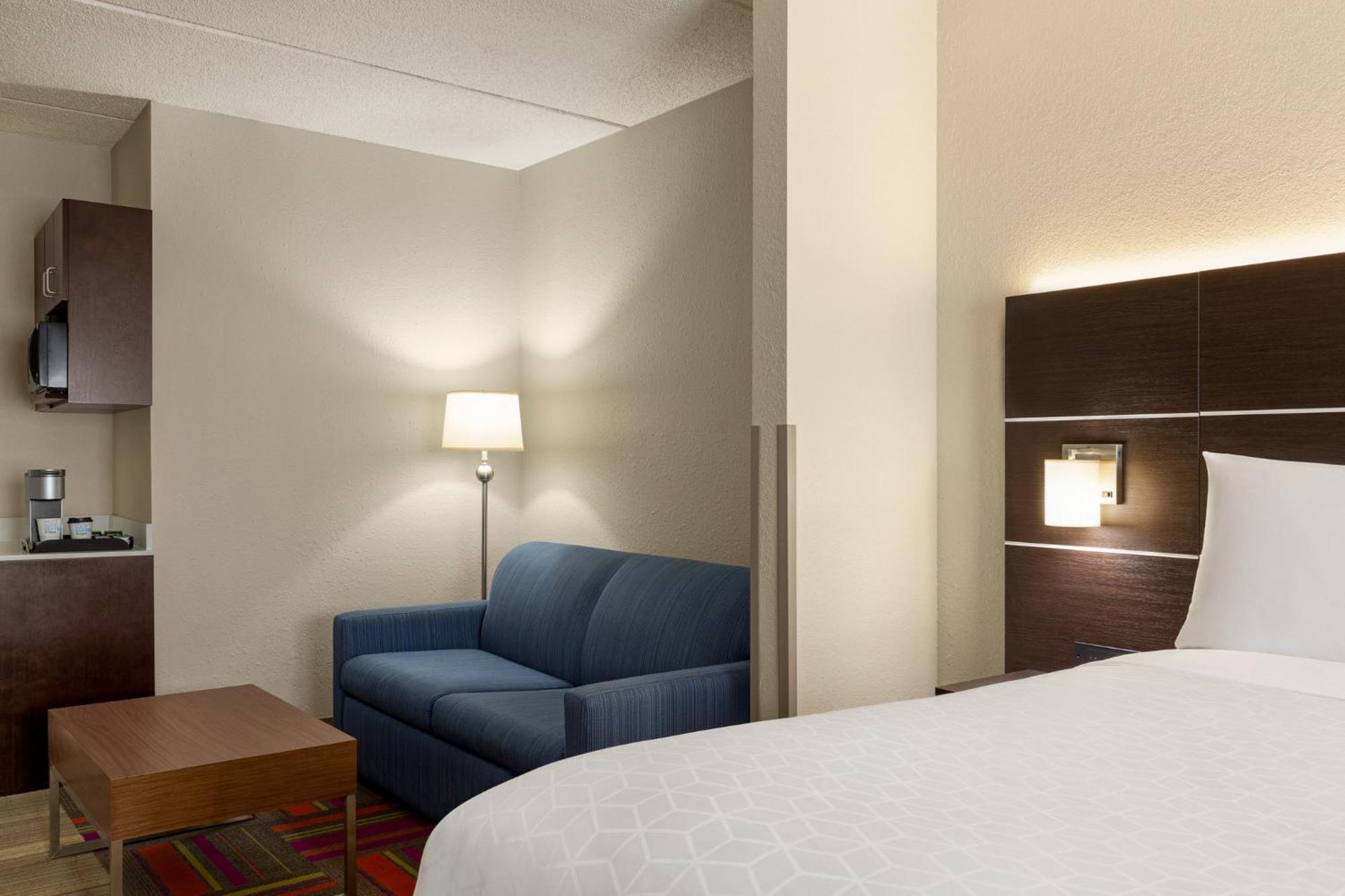 Holiday Inn Express Hotel & Suites Live Oak By Ihg Екстериор снимка