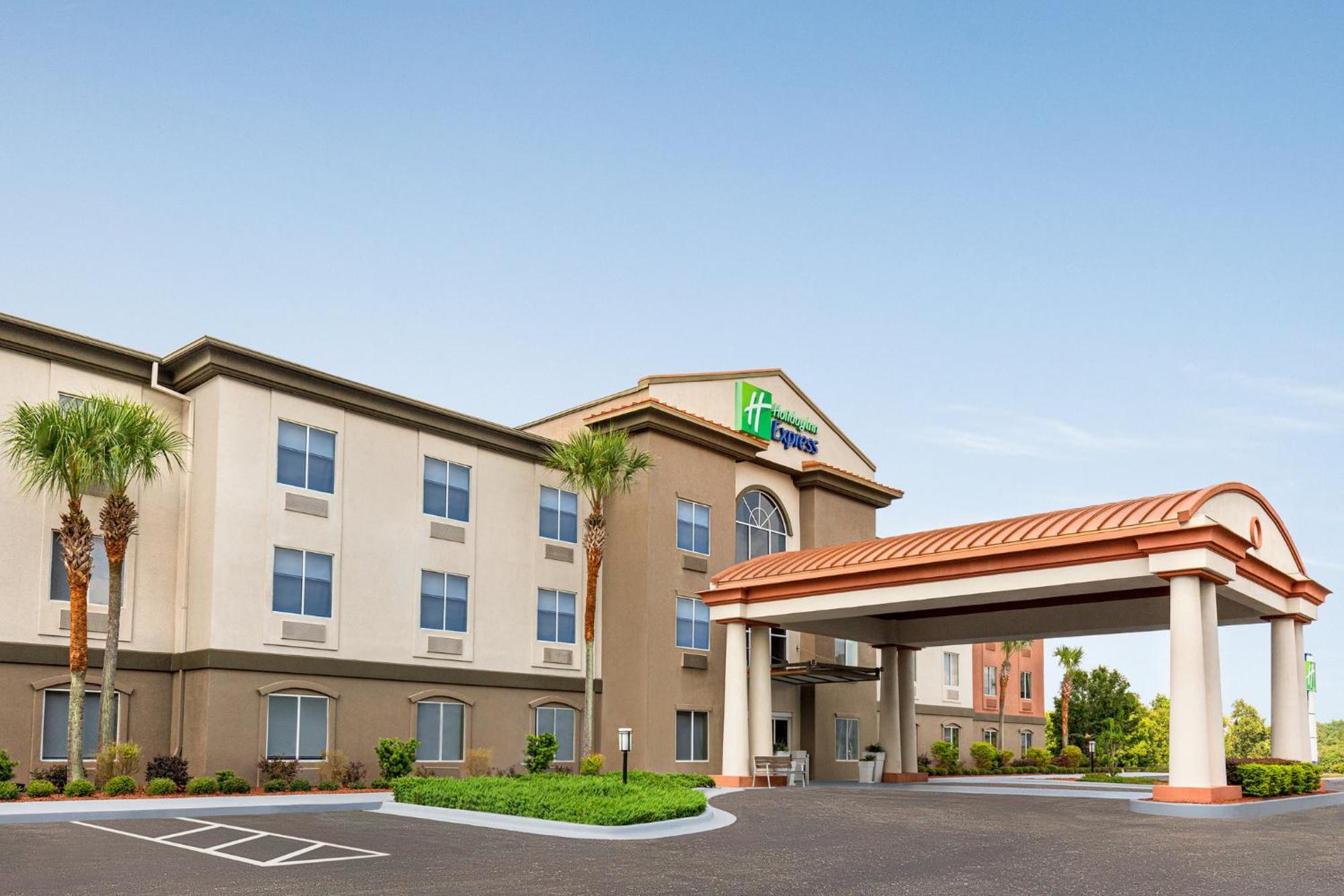 Holiday Inn Express Hotel & Suites Live Oak By Ihg Екстериор снимка