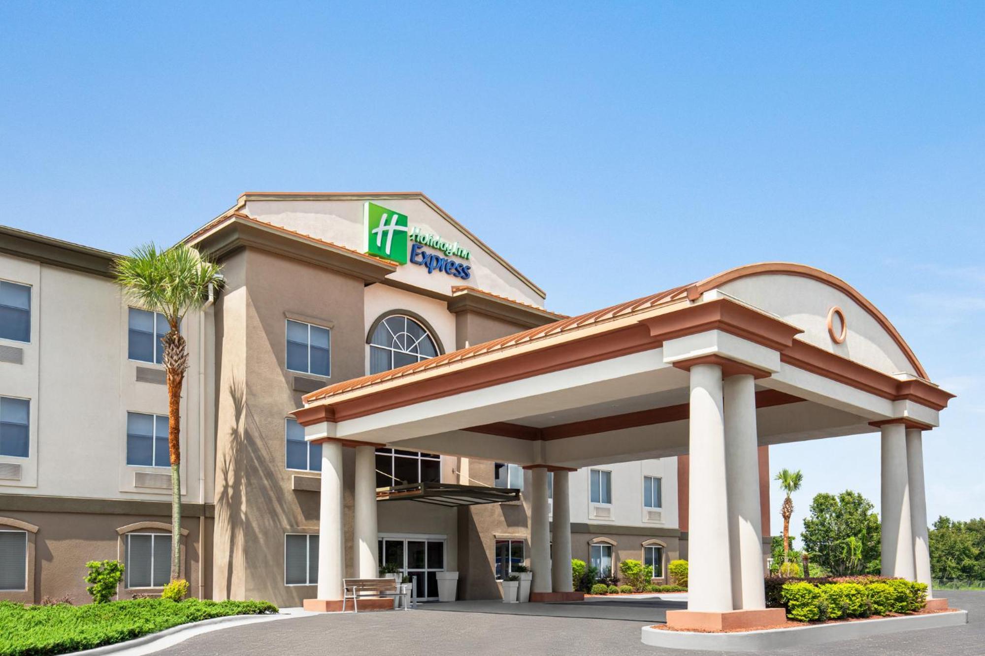 Holiday Inn Express Hotel & Suites Live Oak By Ihg Екстериор снимка