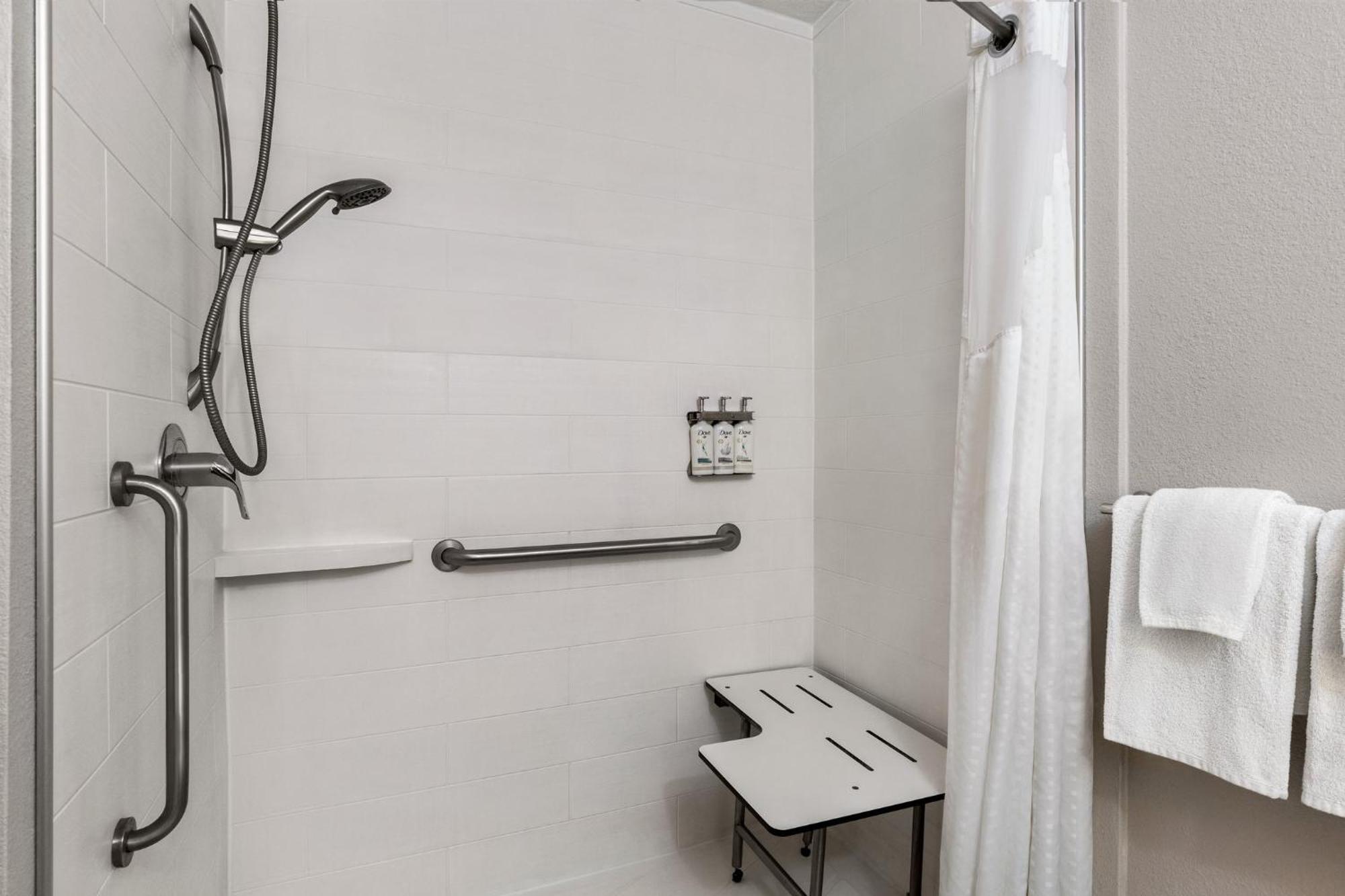 Holiday Inn Express Hotel & Suites Live Oak By Ihg Екстериор снимка